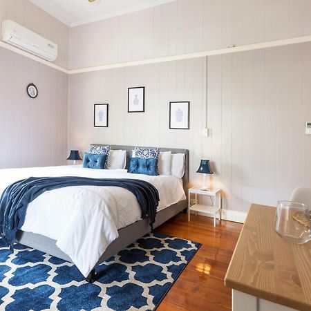 99 Kirkland Bed & Breakfast Брисбен Номер фото